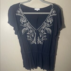 Thread & clover xl Black Embroidered v neck cinch waist Women Top 100% rayon